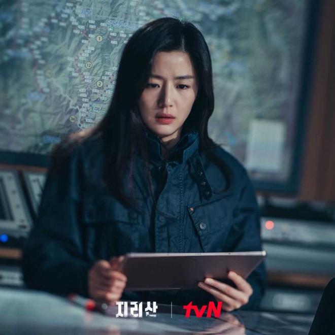 Rating phim của Song Hye Kyo và Jeon Ji Hyun đuổi nhau sát nút, hội bom xịt tụt dốc thảm thương - Ảnh 4.