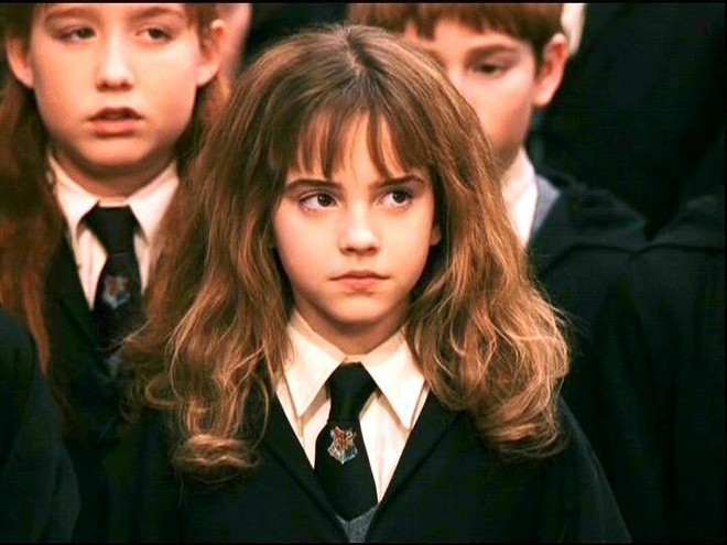 Vài giây lướt qua show của Adele, Emma Watson gây bão MXH vì visual cực phẩm: Hermione xinh như mộng trở lại rồi! - Ảnh 7.