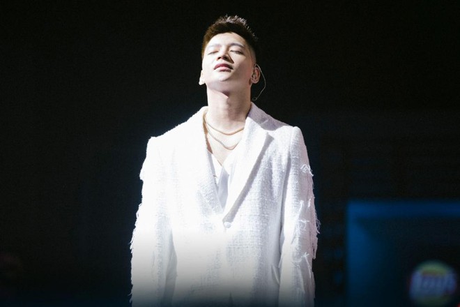 Rap Việt mùa 2 tập nào cũng có soái ca nhưng xét về “tài sắc vẹn toàn” thì chỉ có mỗi chiến binh 5000 máu này - Ảnh 3.