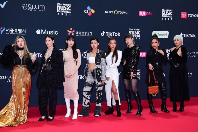 Màn kết hợp của idol Gen 4 tại MAMA 2021: Yeji (ITZY) và Karina (aespa) lần đầu so kè nhan sắc, netizen thất vọng vì một lý do - Ảnh 6.