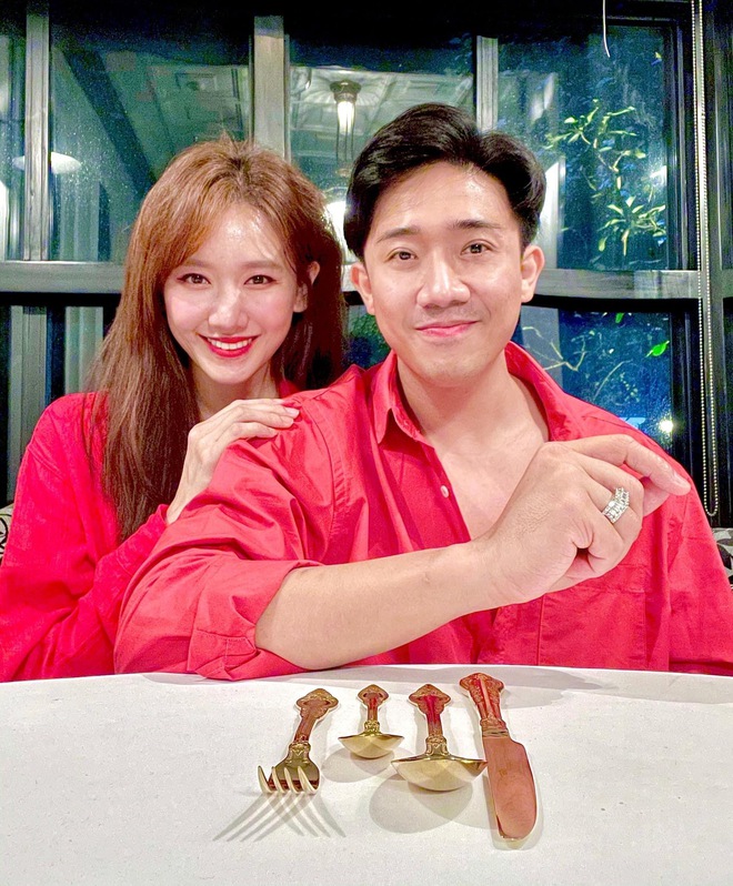 Netizen chỉ ra loạt dấu hiệu mẹ bỉm của Hari Won, vẫn áp dụng 1 công thức quen thuộc này để giấu dáng? - Ảnh 8.