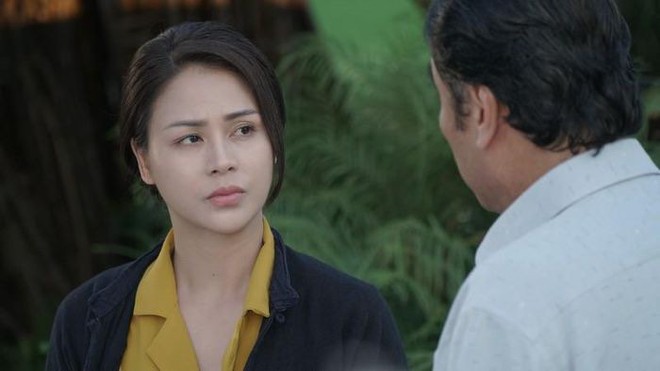 3 chị gái diện đồ phát bực ở phim Việt 2021: Cô Nam (Hương Vị Tình Thân) là thảm họa thời trang, Nhã Phương cũng chả kém phần - Ảnh 12.