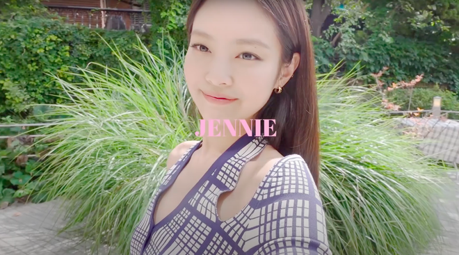 Bóc giá mẫu ốp iPhone siêu rẻ của Jennie (BLACKPINK), netizen dễ dàng cheap moment với giá chỉ từ 21K - Ảnh 1.