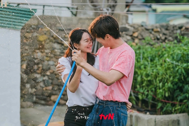 Rụng tim với 4 cặp đôi ghét trước yêu sau của phim Hàn: Mối tình của điên nữ Kim Da Mi vừa ngọt vừa day dứt - Ảnh 5.