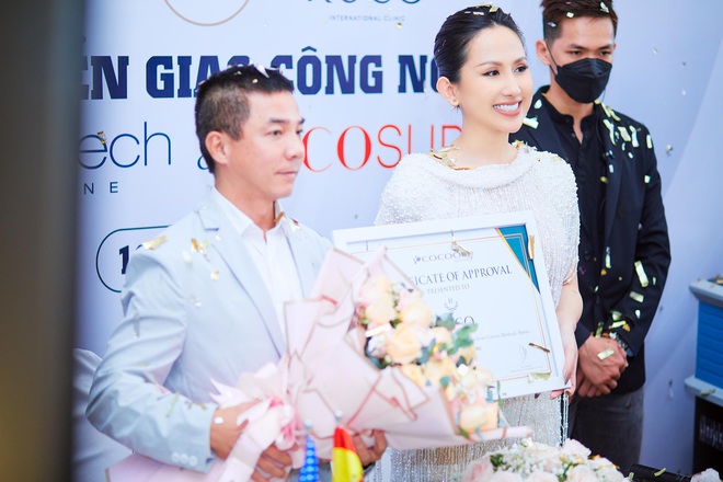 Minh Hằng đầu tư gói làm đẹp tiền tỷ tại Ruco International Clinic - Ảnh 1.