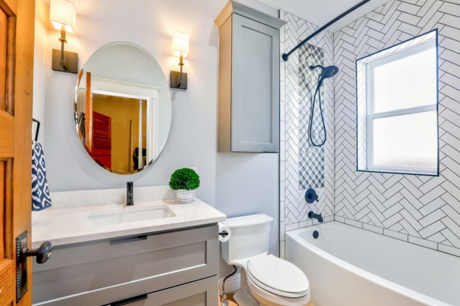 Mặc kệ Thái Công đi, toilet để cạnh bồn tắm vẫn cực kỳ hợp lý và “phong cách” nếu bạn áp dụng đúng các quy tắc sau đây - Ảnh 5.