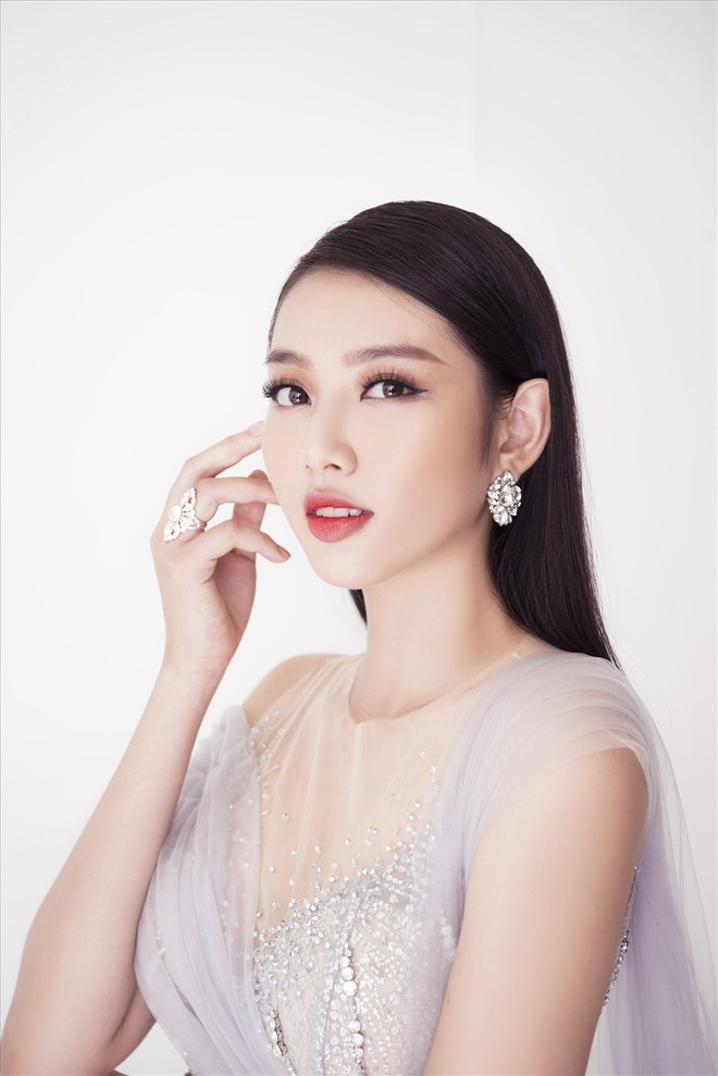 Choáng với nhan sắc thời mới lớn của Tân Hoa hậu Hoà bình Nguyễn Thúc Thuỳ Tiên - Ảnh 7.