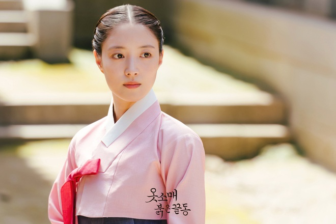 Mỹ nhân cổ trang át vía Song Hye Kyo từng là sao nhí cực phẩm: Đẹp tới độ làm diễn viên để tránh bị bắt cóc - Ảnh 2.
