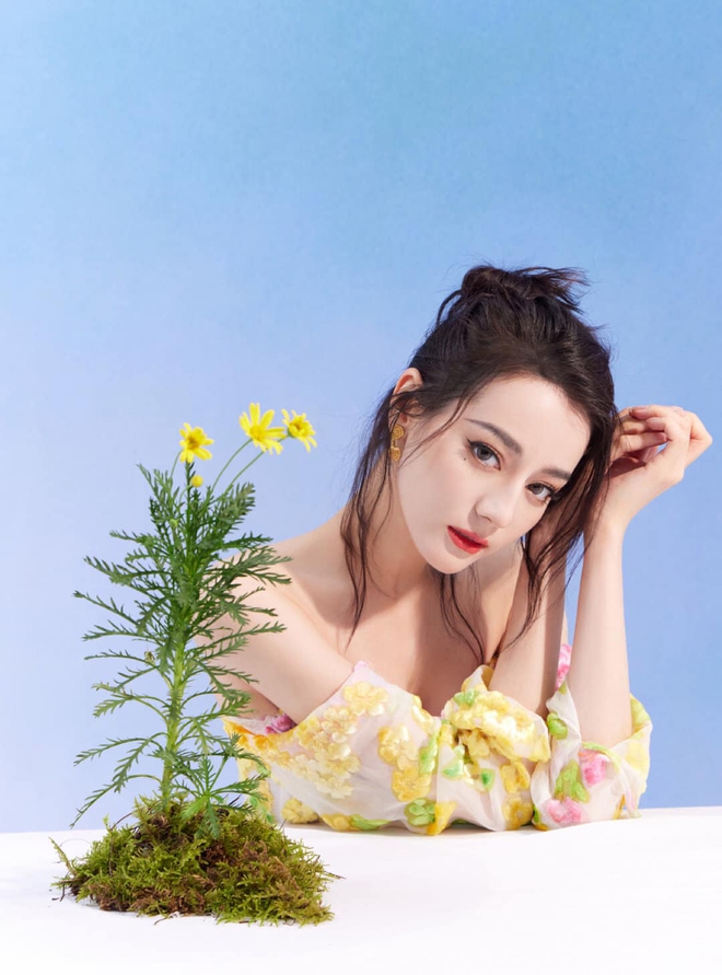 Nhiệt Ba lần đầu lộ diện sau tin đồn sống chung với Dương Dương, ai ngờ mọi sự chú ý đổ dồn về chiếc mũi biến dạng khác lạ - Ảnh 10.