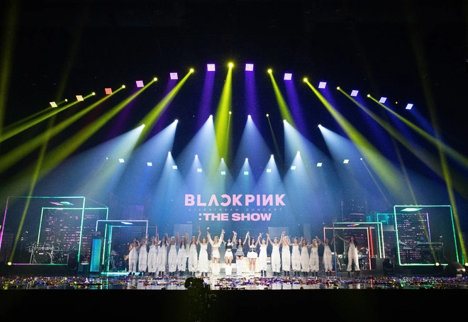 BLACKPINK bỏ túi hơn 242 tỷ VNĐ sau concert online, phá kỷ lục người xem của TWICE ở mảng girlgroup Kpop - Ảnh 1.