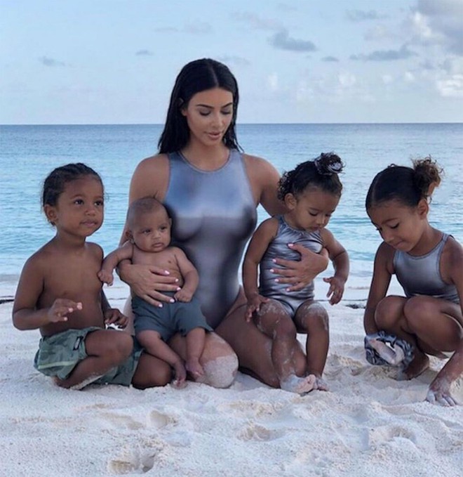 Gia tài tỷ đô của Kim - Kanye: Bất động sản khắp nước Mỹ, 2 đế chế thời trang rung chuyển thế giới, chia kiểu gì hậu ly hôn? - Ảnh 9.