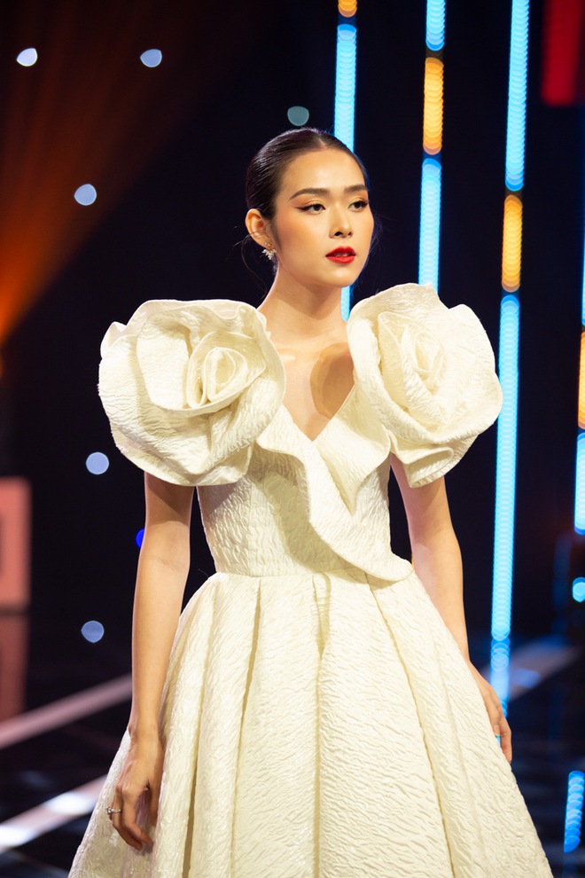 Diễn viên Đỗ An, Hoa hậu Ngọc Châu, stylist Hoàng Ku... cầm mic khoe giọng trong Trời Sinh Một Cặp mùa 5 - Ảnh 2.