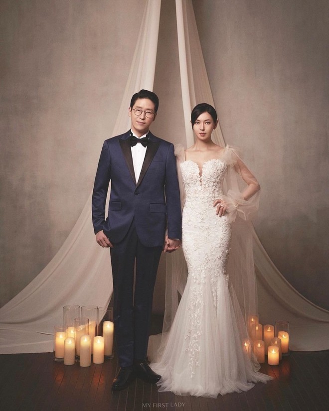 Couple hot nhất Penthouse tung ảnh cưới: Không phải màn khóa môi, body tuyệt mỹ của ác nữ Kim So Yeon mới là tâm điểm - Ảnh 5.