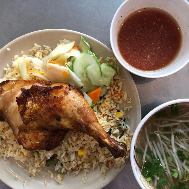 Trưa ăn gì chốt nhanh: 5 quán cơm đùi gà chuyên ship ngon bá cháy ở Hà Nội, chỉ từ 25k là no bụng tới chiều - Ảnh 10.