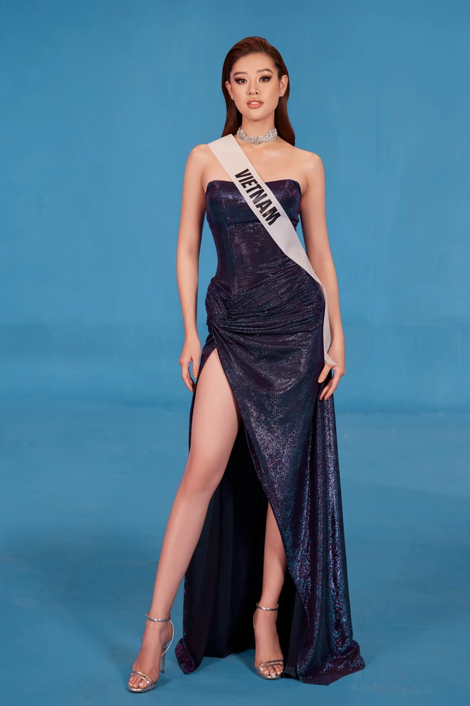 Hoa hậu Khánh Vân mang áo dài, đồ bảo hộ vào hình hiệu Road To Miss Universe 2020 - Ảnh 4.