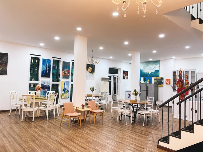 Lý Nhã Kỳ giàu có thế nào: Bạch dinh dát vàng, biệt phủ rộng 10.000m2, mới nhất là biệt thự 4 tầng hoành tráng - Ảnh 2.