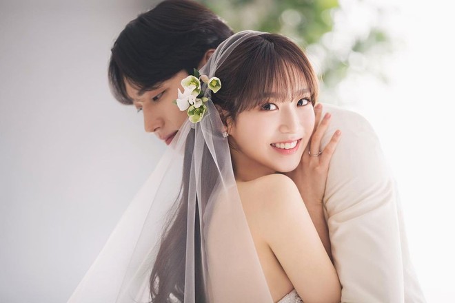 Sốc visual bộ ảnh rich kid xấc láo nhất Penthouse Han Ji Hyun hồi làm mẫu váy cưới: Xinh điên đảo, ở ngoài khác hẳn trên phim - Ảnh 10.