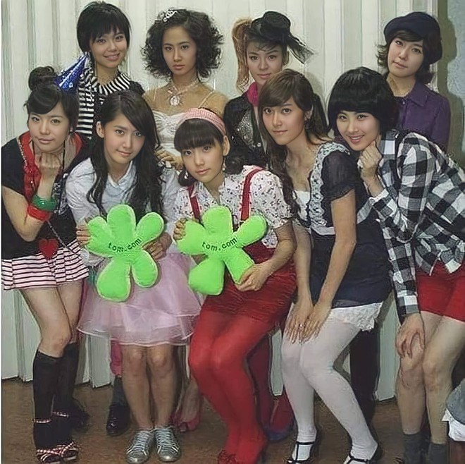 Quyết không để quá khứ của SNSD ngủ yên, fan tự đào ảnh thời idol còn phèn ơi là phèn nhưng visual vẫn cứ đỉnh - Ảnh 2.