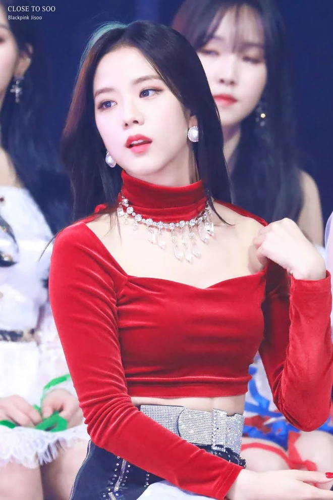 Dàn búp bê sống của Kpop: Jisoo so kè ác liệt với nữ thần lai Nancy, “thánh body” Gen Z và em út nhà JYP mắt to hiếm có - Ảnh 3.