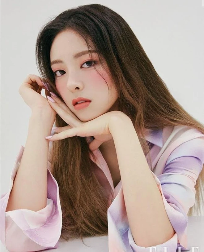 Dàn búp bê sống của Kpop: Jisoo so kè ác liệt với nữ thần lai Nancy, “thánh body” Gen Z và em út nhà JYP mắt to hiếm có - Ảnh 6.