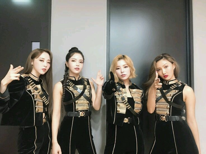 Tranh cãi top 30 girlgroup hot nhất xứ Hàn: Nhóm vô danh hồi sinh đấu tay đôi với BLACKPINK, IZ*ONE hot bất ngờ trước khi tan rã - Ảnh 6.