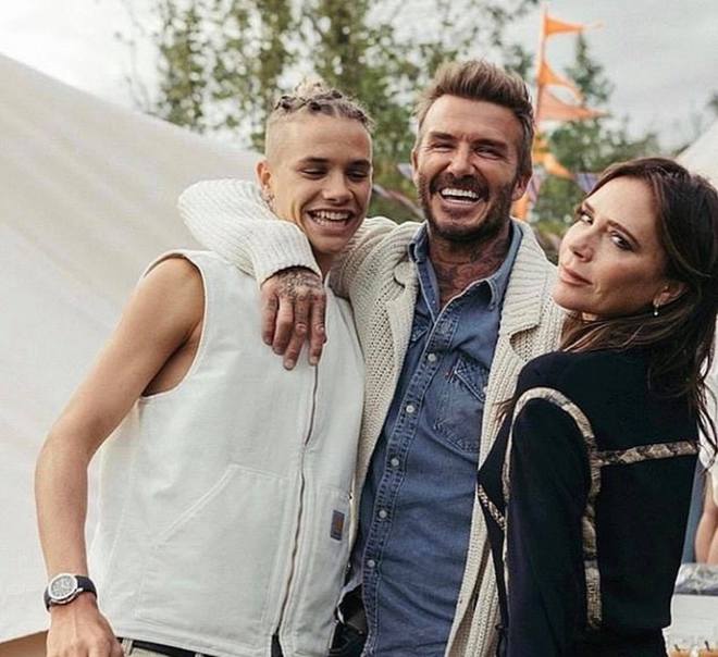 Gia đình Beckham mở đại hội spam ảnh mừng Ngày của Mẹ, Harper và Cruz “cướp” luôn spotlight của Victoria - Ảnh 7.