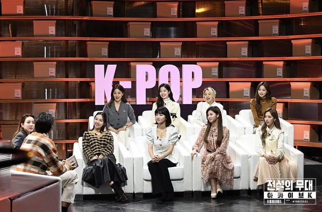 Hết đề cao nhân cách, JYP lại đòi idol phải có chứng chỉ ngoại ngữ mới được debut, Knet mỉa mai: Lo cho khả năng ca hát của TWICE trước đi - Ảnh 2.