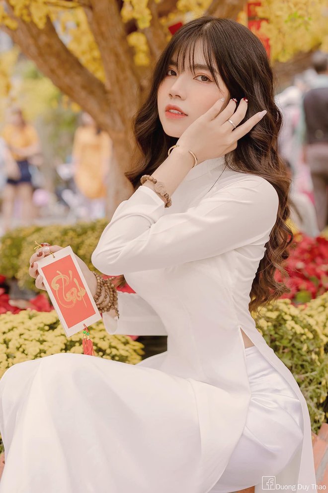 Ngắm Những Bóng Hồng Esports Việt Trong Tà Áo Dài, Kẻ Khoe Thân Nóng Bỏng,  Người Hóa Thân Nữ Sinh, Nhưng Ai Mới Là Đẹp Nhất?