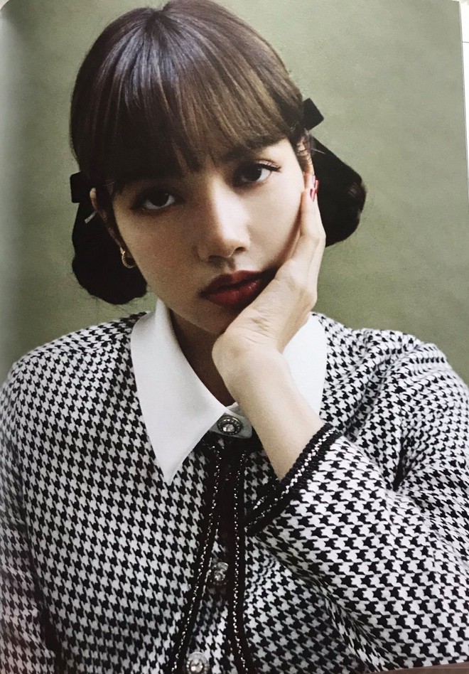 Rò rỉ ảnh hiếm từ photobook mới của Lisa: Đây có khi mới chính là mỹ nhân sở hữu nhan sắc báu vật của BLACKPINK! - Ảnh 13.