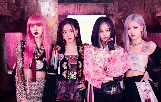 Hồi 2016, các thành viên Red Velvet đã là fan cứng của BLACKPINK, còn mặc áo tên fanclub lên sân khấu trình diễn như thật? - Ảnh 3.
