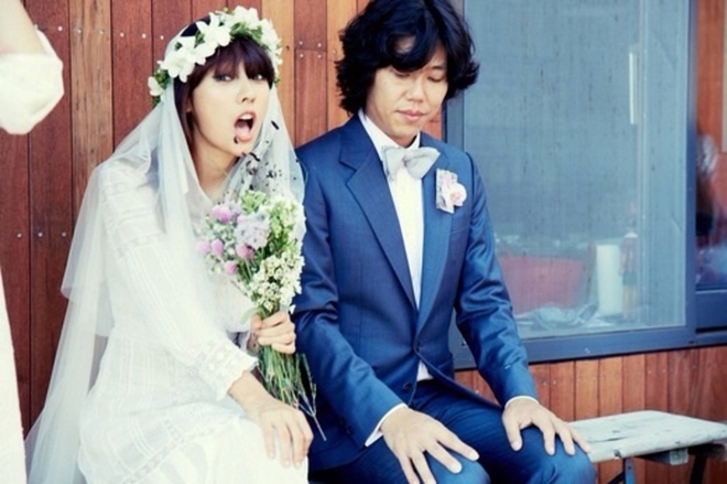 Chuyện làm dâu của Lee Hyori: Sexy, nổi loạn như nữ hoàng gợi cảm liệu có được lòng mẹ chồng? - Ảnh 5.