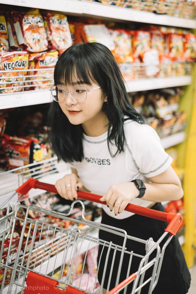 Làng streamer Việt xuất hiện một bóng hồng thế hệ mới, độ hot vượt cả MisThy, ngang ngửa Linh Ngọc Đàm với lượng follow khổng lồ trên TikTok - Ảnh 9.