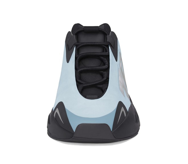 Th ng B y n y gi y adidas Yeezy 700 MNVN