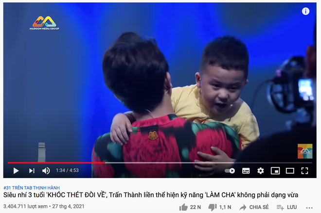 Video cậu bé HMông ăn cơm với nước lã đun sôi giúp Siêu Tài Năng Nhí đánh chiếm top trending  - Ảnh 6.