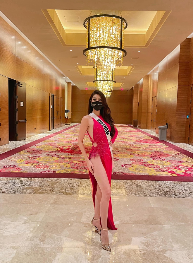 Khánh Vân diện váy xẻ cao đọ chân dài miên man bên dàn đối thủ Miss Universe, xoay 1 cú khiến dân tình “toát mồ hôi” - Ảnh 3.