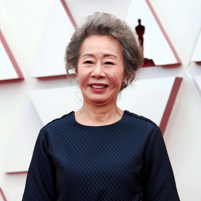 Sao Hàn 74 tuổi thắng giải Oscar gây bão với quan niệm: Không hài lòng con dâu thì tránh nhau mà sống, muốn con cưới người mình chấm là ngốc nghếch - Ảnh 2.