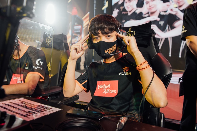 ADC livestream hé lộ chiến thuật Team Flash sử dụng để đánh bại Saigon Phantom, khiến Lai Bâng khốn đốn chưa từng có! - Ảnh 3.