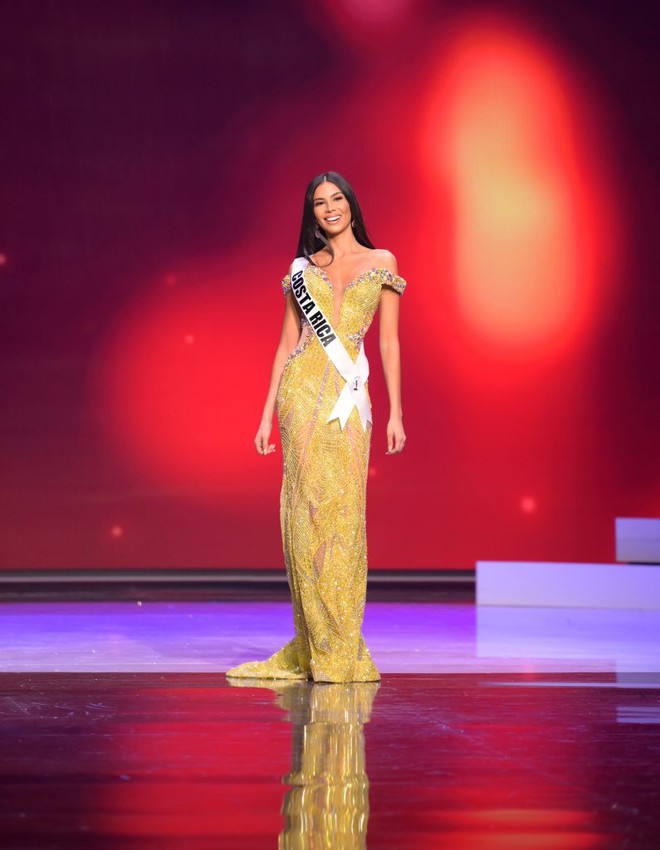 Missosology công bố top 15 trang phục dạ hội đẹp nhất Miss Universe 2020, Khánh Vân thể hiện xuất sắc có đủ sức leo top? - Ảnh 5.