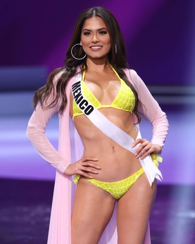 Tân Miss Universe 2020: Nàng kỹ sư máy tính với nhan sắc và body nức nở, quá khứ mất tích khó hiểu bất ngờ bị đào lại - Ảnh 8.