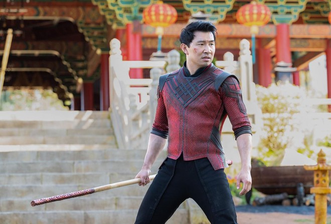 Shang-Chi của Marvel bị khán giả Trung chê bai vì không đẹp chuẩn nam thần, netizen Việt tức tối: Muốn kẻ chân mày rồi đánh võ hay gì? - Ảnh 2.