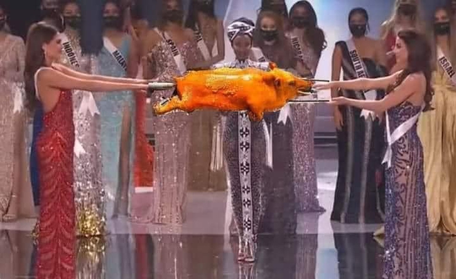 Cười lăn cười bò với loạt ảnh chế về cảnh đăng quang phiên bản giãn cách xã hội của Miss Universe 2020! - Ảnh 6.