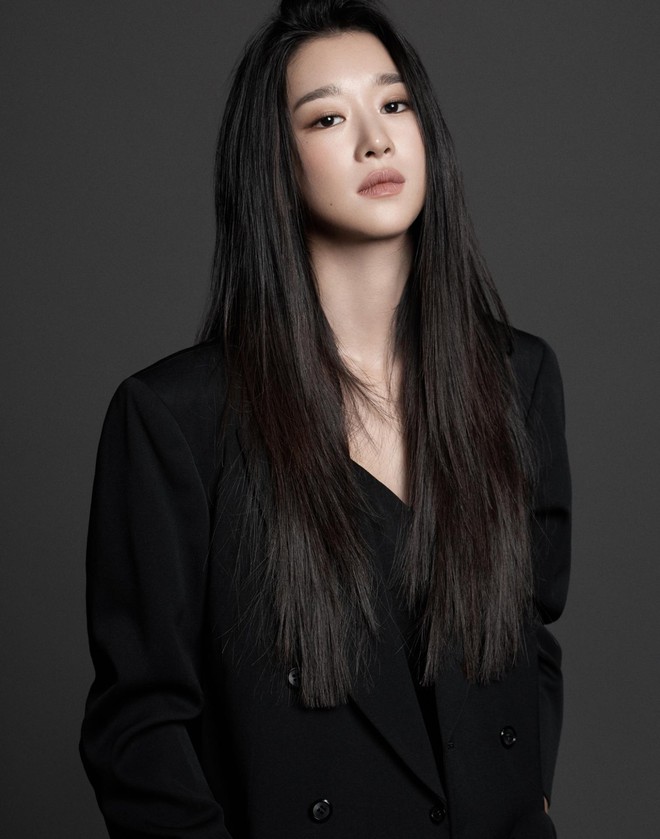 Không phải Han So Hee, mỹ nữ dao kéo Lee Da Hee mới là người thay Seo Ye Ji đóng Island - Ảnh 4.