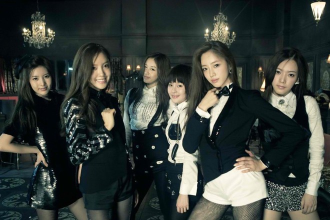 Visual lúc debut - tan rã của loạt nhóm nhạc Kpop: 2NE1 lên hương nhưng mặt Park Bom lại biến dạng, After School toàn mỹ nhân chân dài đắt giá - Ảnh 16.
