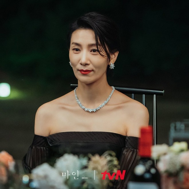 Mợ cả Kim Seo Hyung ngầu điên đảo ở drama 18  Mine, netizen rớt liêm sỉ nguyện bẻ cong giới tính - Ảnh 7.