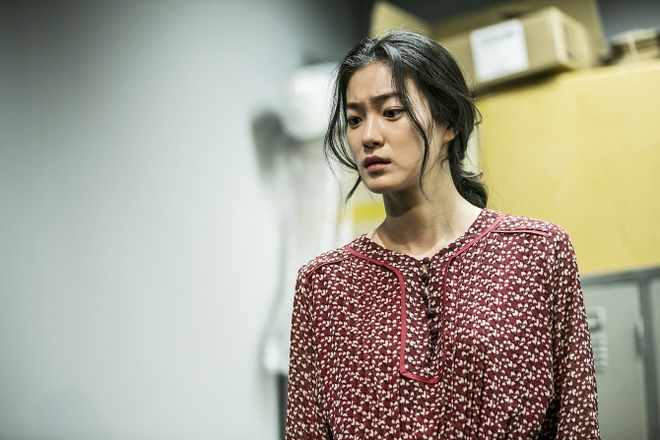 Tiểu tam drama 18  Mine - Ok Ja Yeon: Vẻ đẹp lệch chuẩn gây ám ảnh, gần 10 năm chật vật thoát kiếp vô danh - Ảnh 10.