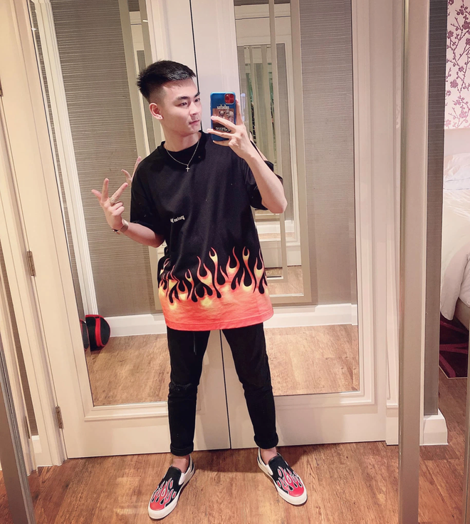 Quang Cuốn: Nam streamer chuyên trị những outfit nghìn đô, cuộc sống vương giả ở độ tuổi 22 - Ảnh 8.