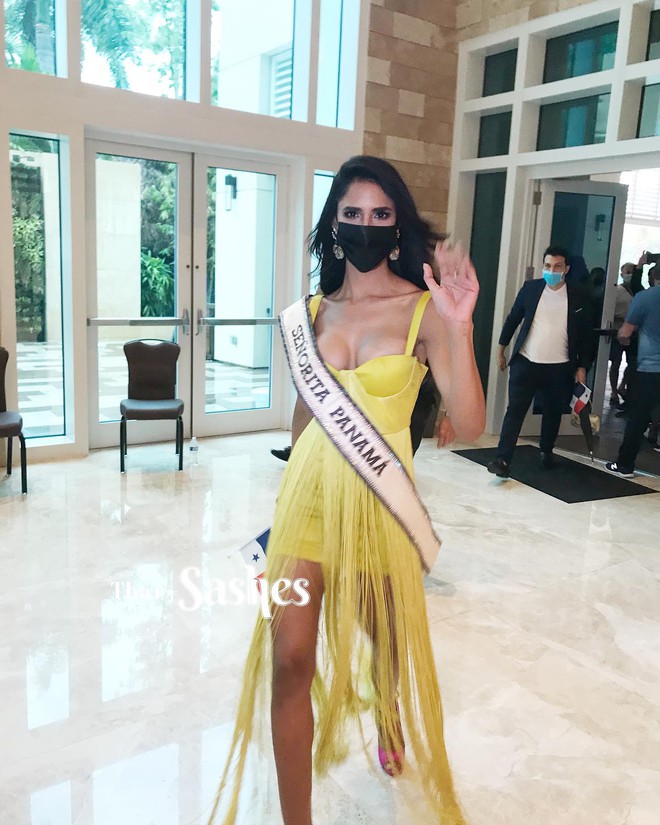 Netizen thất vọng vì chủ nhà Mỹ tại Miss Universe đi dép bệt lộ diện kém đầu tư, Khánh Vân cùng dàn đối thủ chào sân” cực căng! - Ảnh 6.
