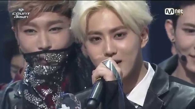 Chỉ sau 2 năm hoạt động EXO đã tan đàn xẻ nghé, màn comeback hoành tráng biến thành biển nước mắt - Ảnh 7.