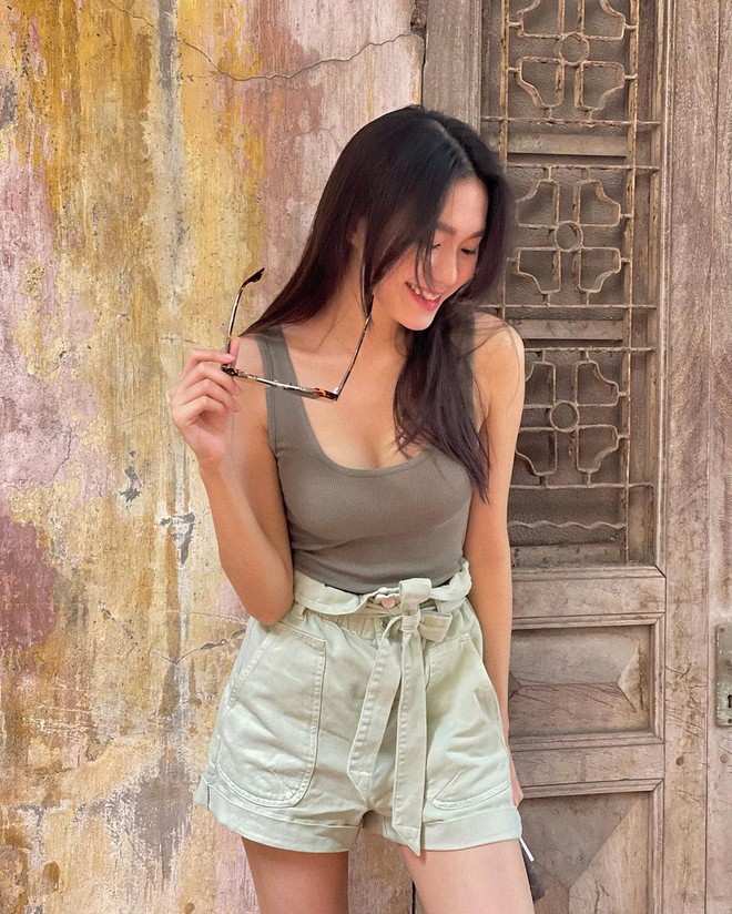 Instagram look sao Việt tuần qua: Crop-top chiếm sóng, riêng 1 ngôi sao lạc quẻ vì diện nguyên set đồ len phát ngốt - Ảnh 7.