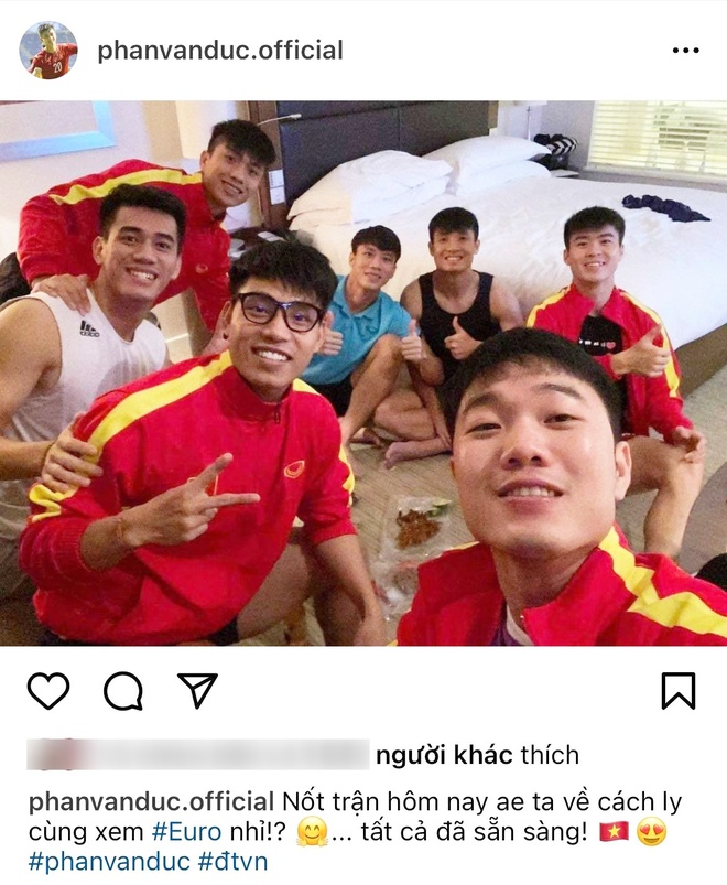 Khung hình vũ trụ điển trai của dàn cẩu thủ đội tuyển Việt Nam trước giờ ra sân, tiết lộ luôn việc đầu tiên làm sau trận đấu với UAE - Ảnh 2.